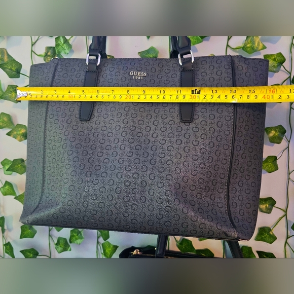 Guess- Large Grey Bag - Picture 2 of 11